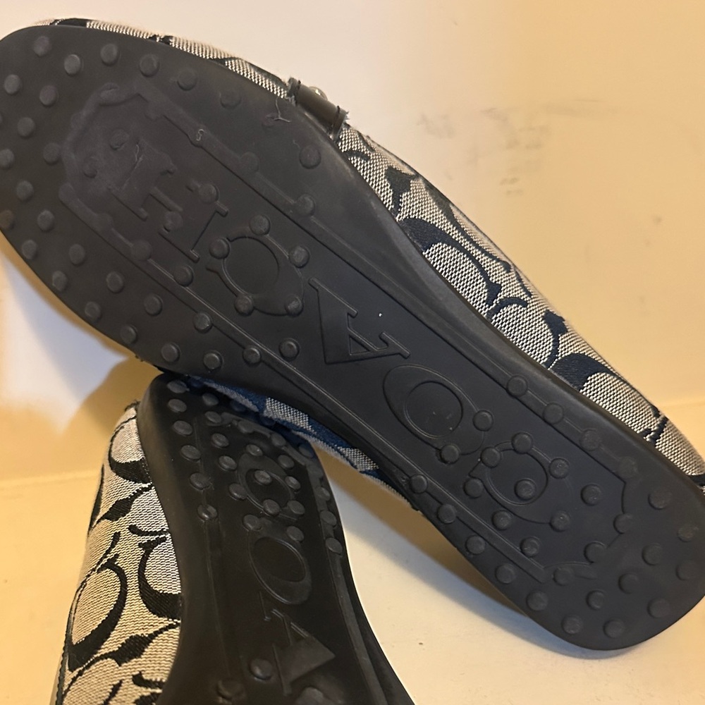 Coach Women's Black and Grey Loafers. Size 10. - Picture 3 of 4